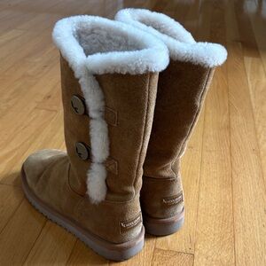 Koolaburra Women's Brown Shearling Boots